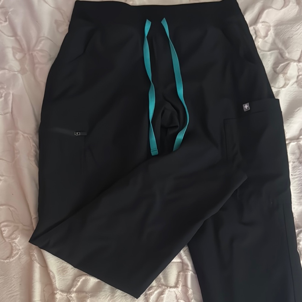 Black Figs scrub pants